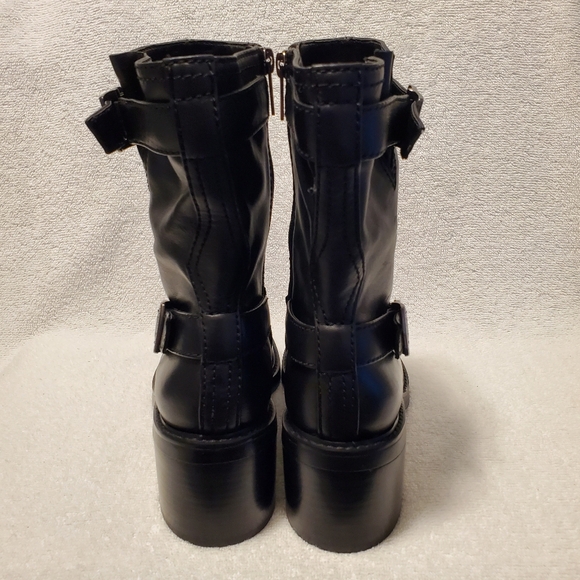 VINCE CAMUTO Vergila Bootie - Picture 5 of 10